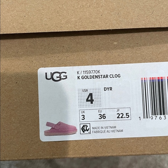 Ugg - Picture 6 of 6